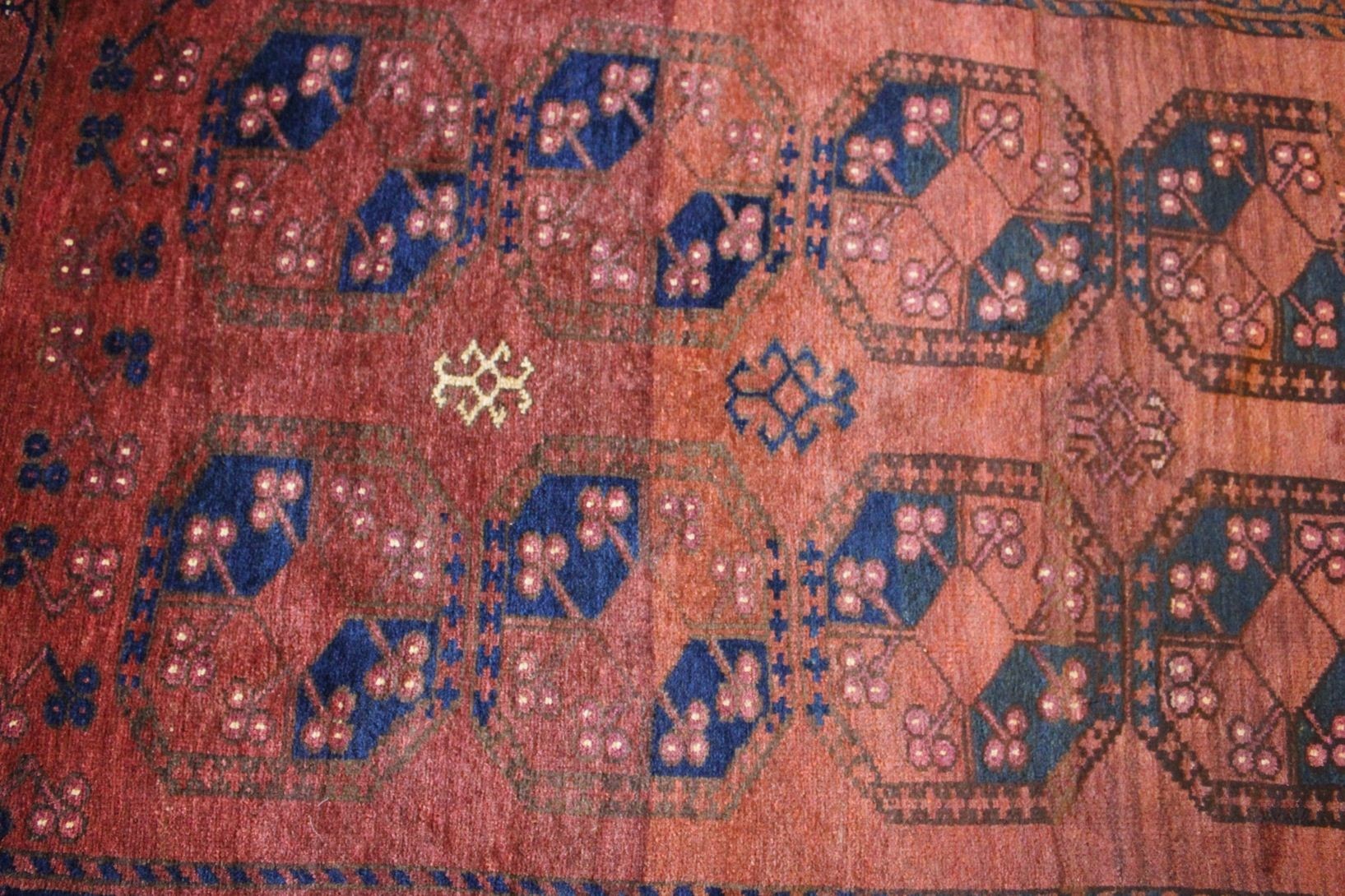 Antique Ersari Turkmen runner. - Image 3