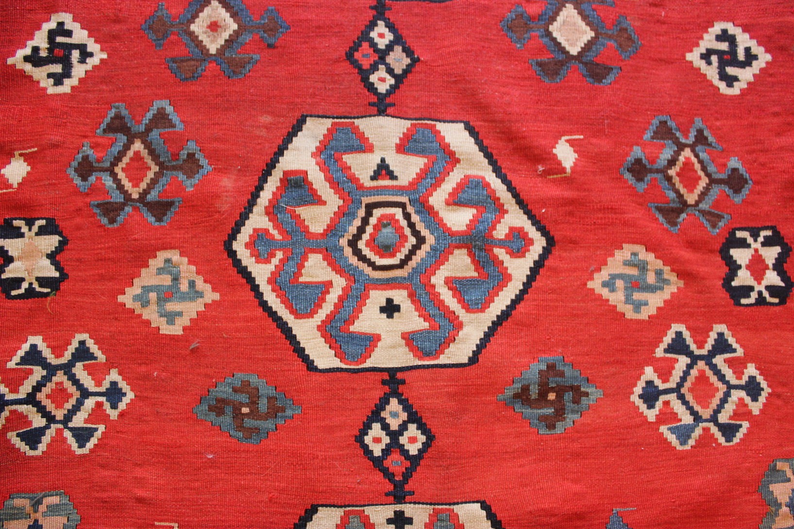 Antique Qashgai kilim - Image 4