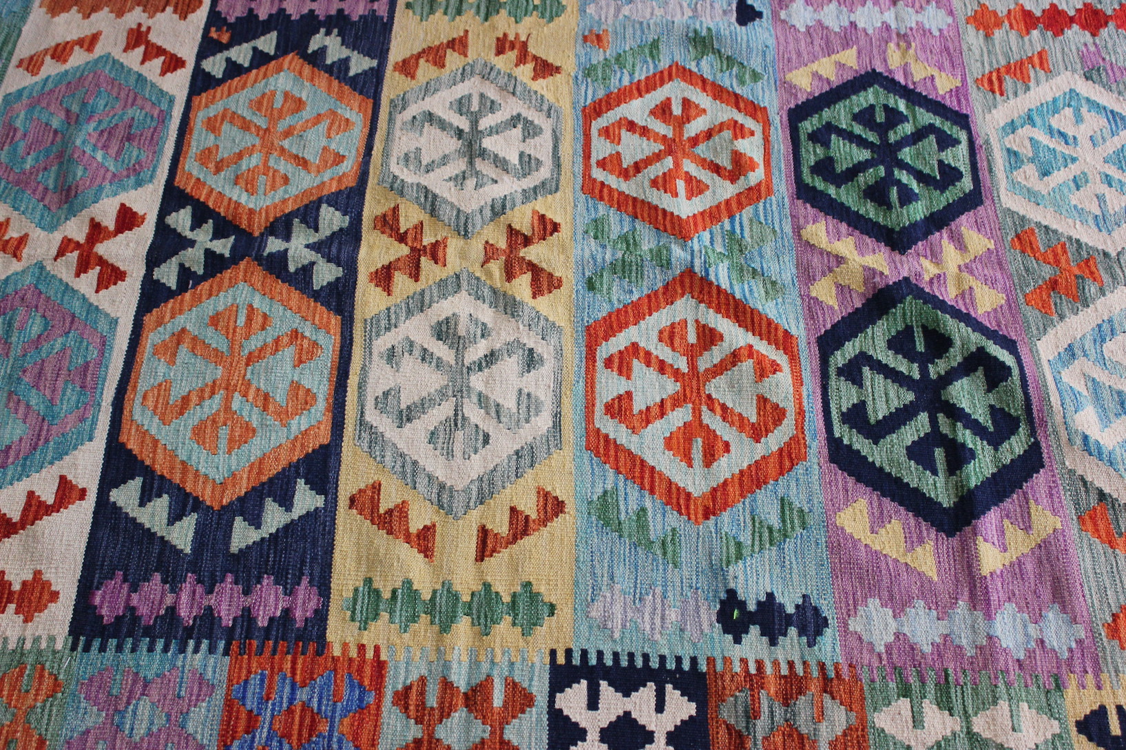 Veg Dye Kilim Large - Image 3