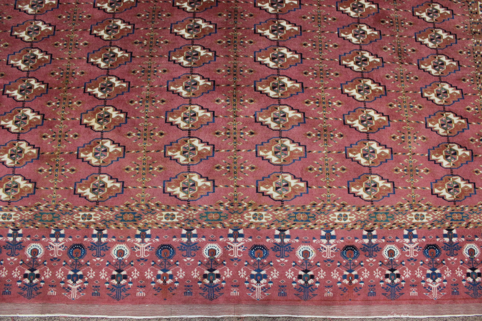 A pair of antique Tekke chuvals - Image 5