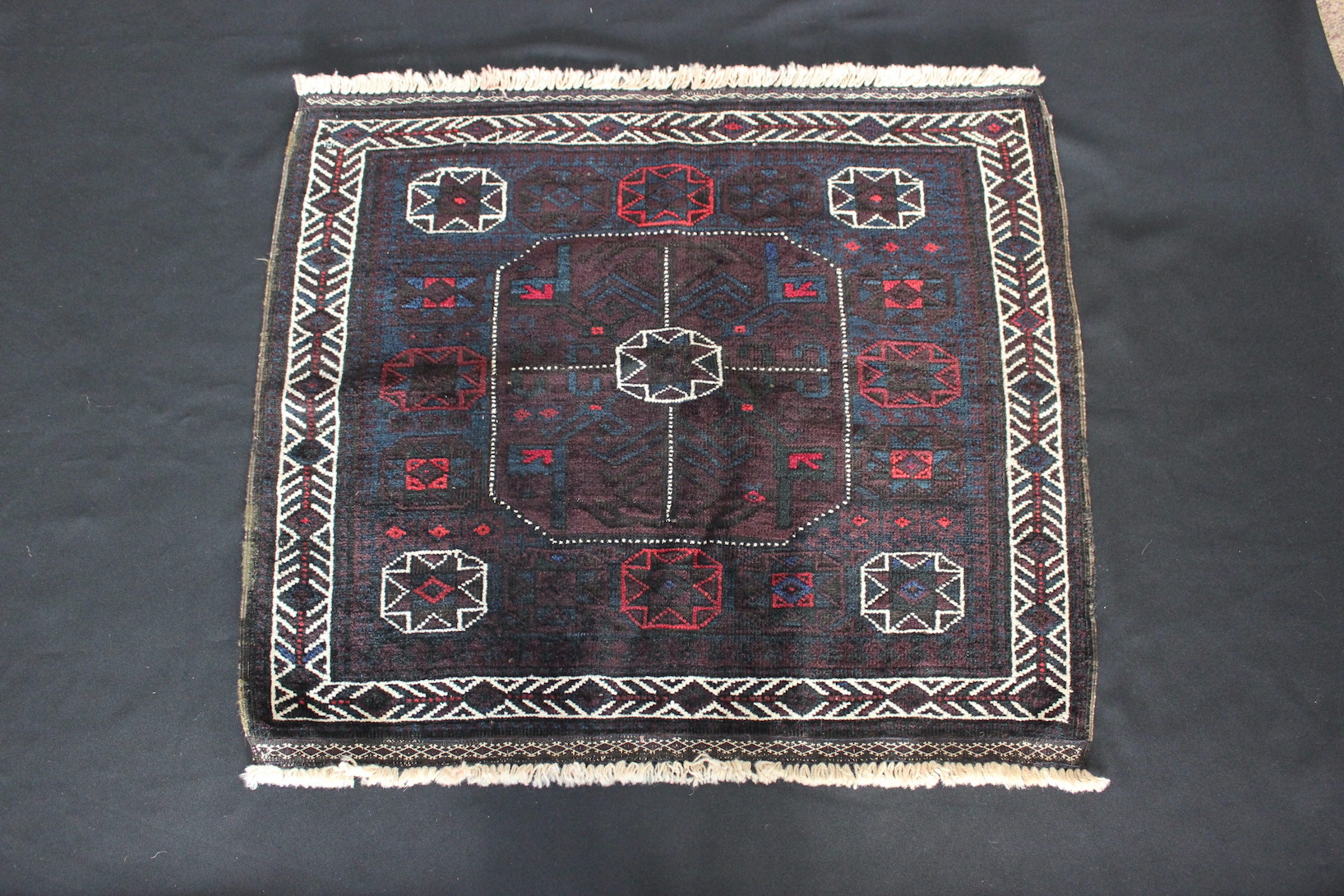 Pair of antique Baluch bag fronts - Image 3