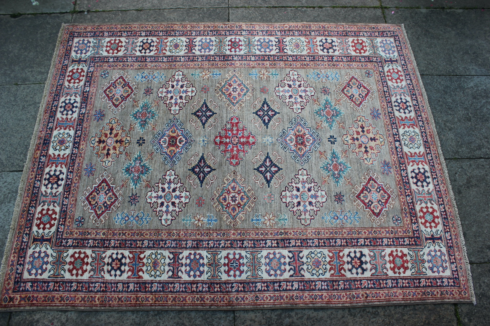 Fine Grade Kazak rug - Image 3