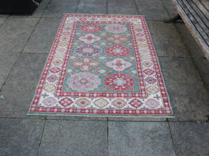 Fine Grade Kazak rug