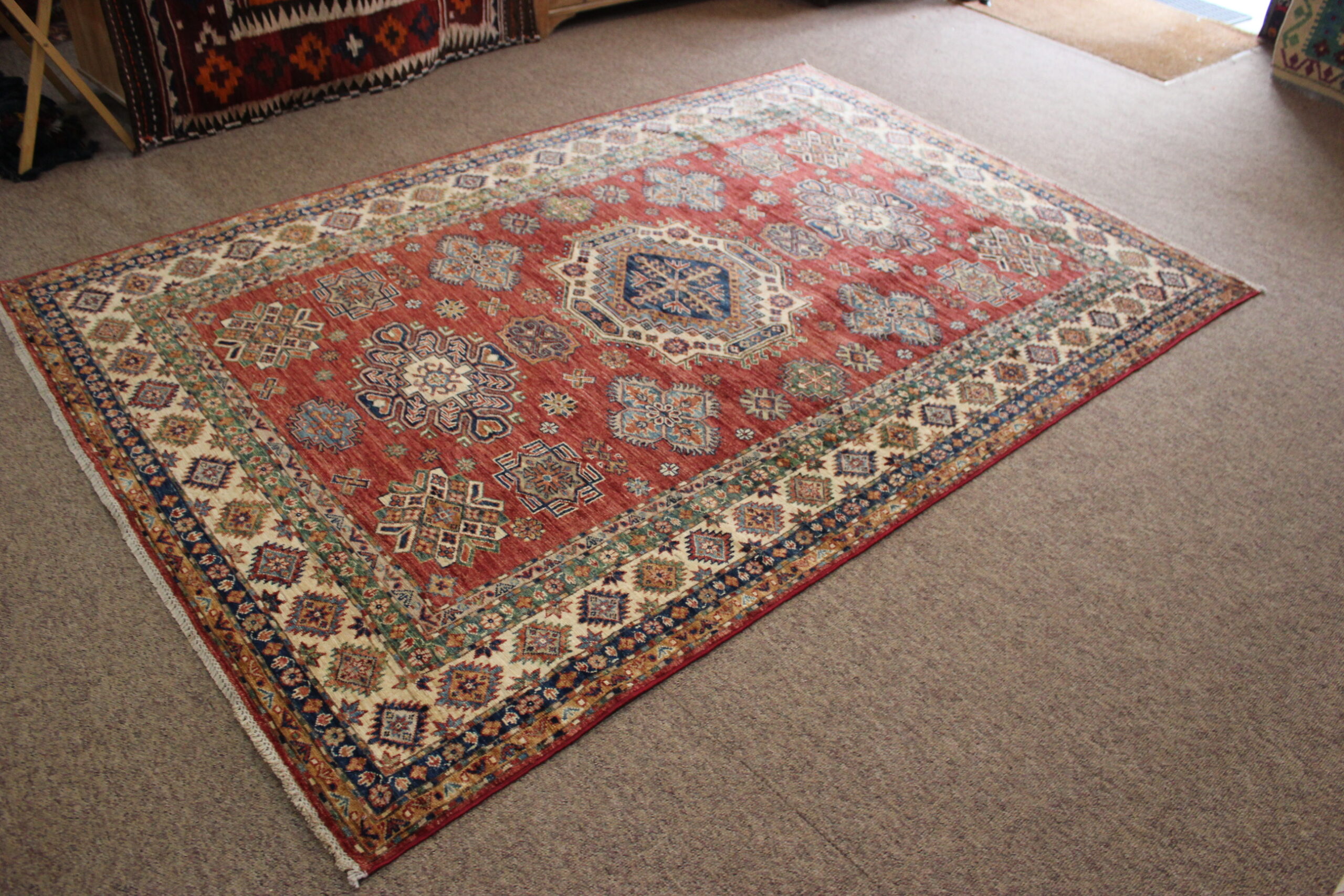 Fine Grade Kazak rug - Image 2