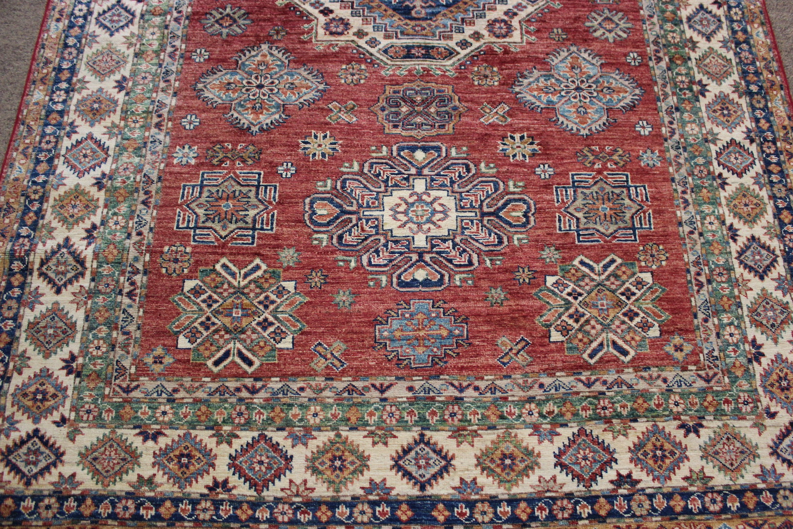 Fine Grade Kazak rug - Image 4