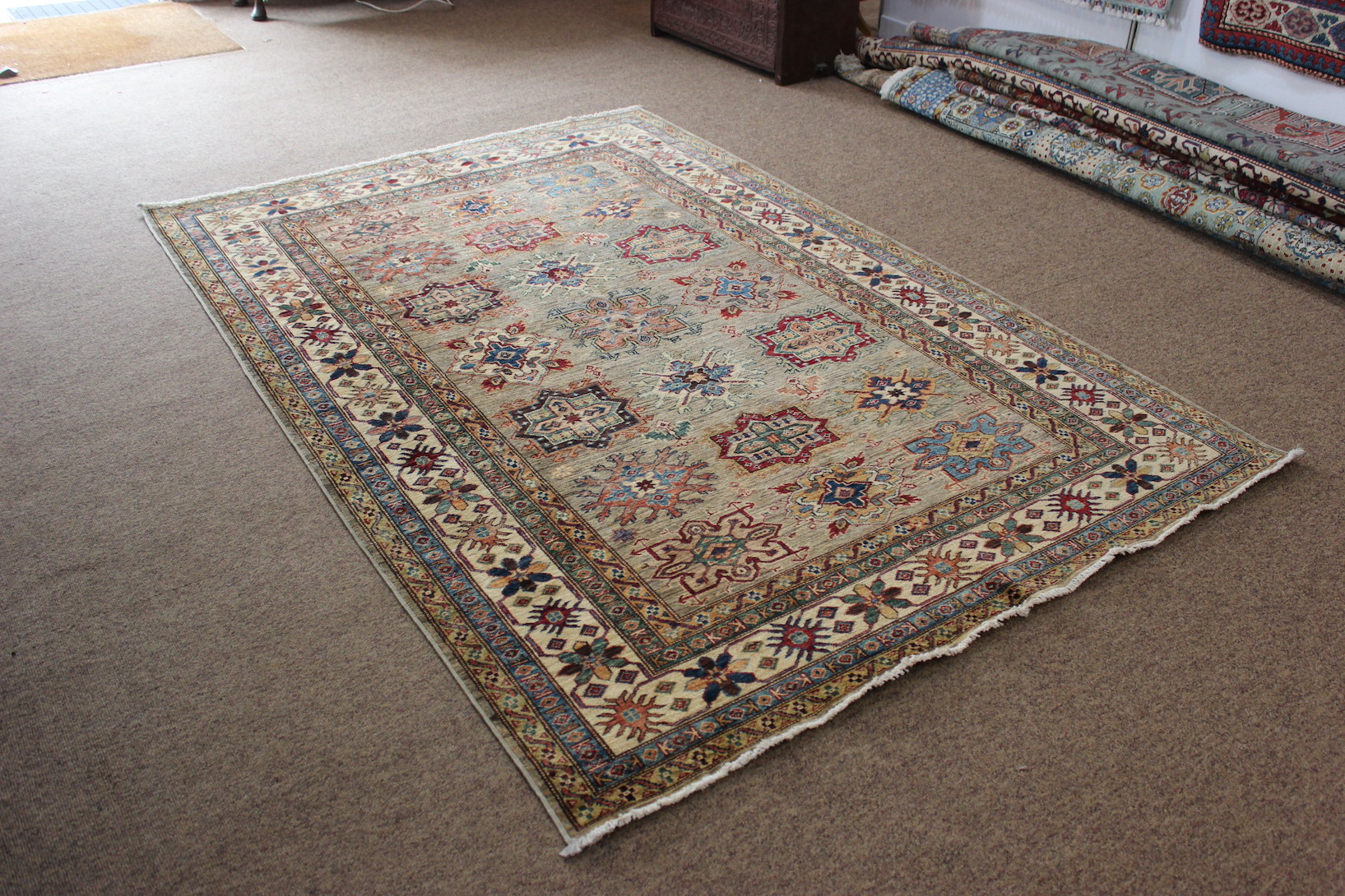 Fine Grade Kazak rug - Image 4