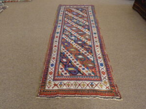 Antique Genge Runner